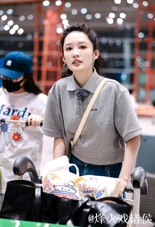 12岁的法国新星Mikayla Noel是双正双反打法 12岁的法国新星Mikayla Noel是双正双反打法