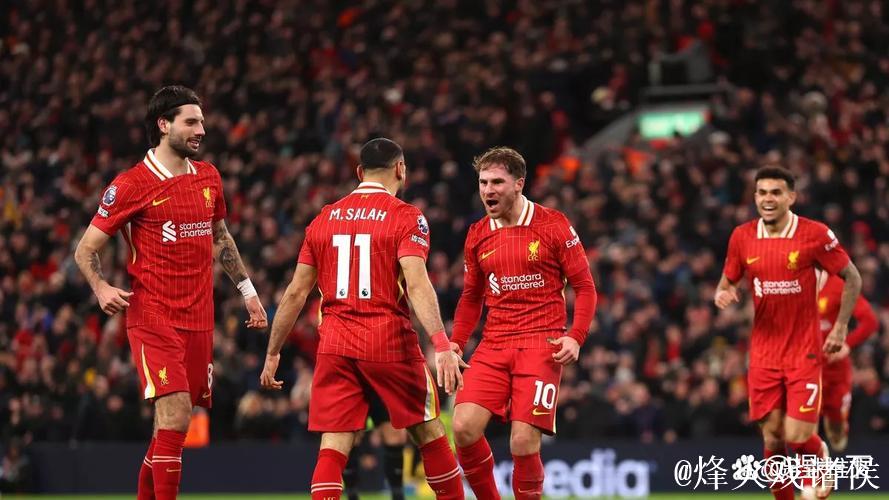 英超格局:阿森纳受两强紧追,曼联利物浦等4队积分持平,下轮迎四场大战 英超格局:阿森纳受两强紧追,曼联利物浦等4队积分持平,下轮迎四场大战